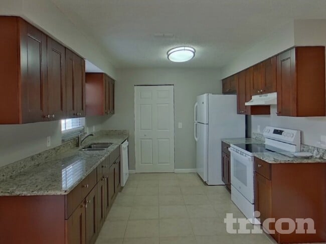 Photo - 910 Sunridge Point Dr