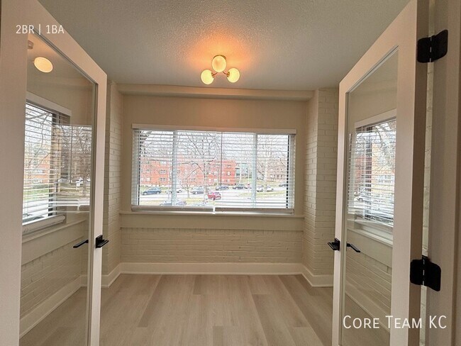 Photo - 4337 Mercier St Unit 4339-1N