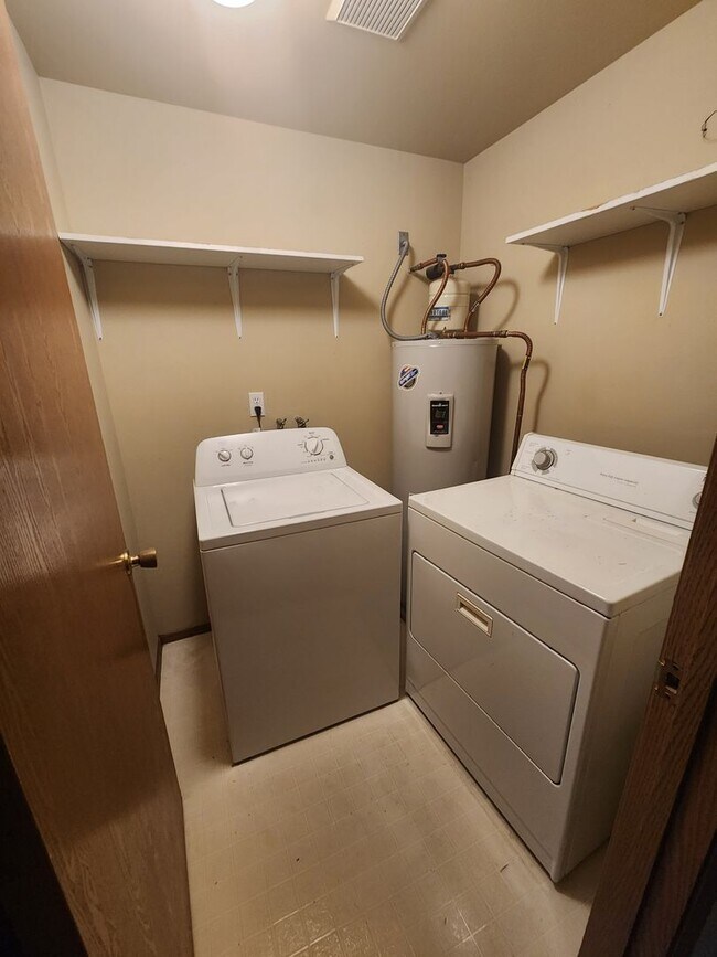 Photo - Heather Ridge, 2 Bedrooms, 1 Bathroom Apar...