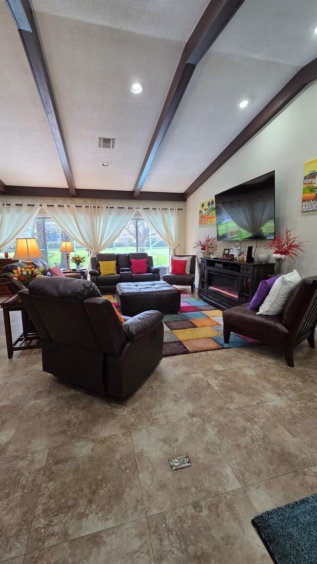 Photo - 4705 Holly Dr