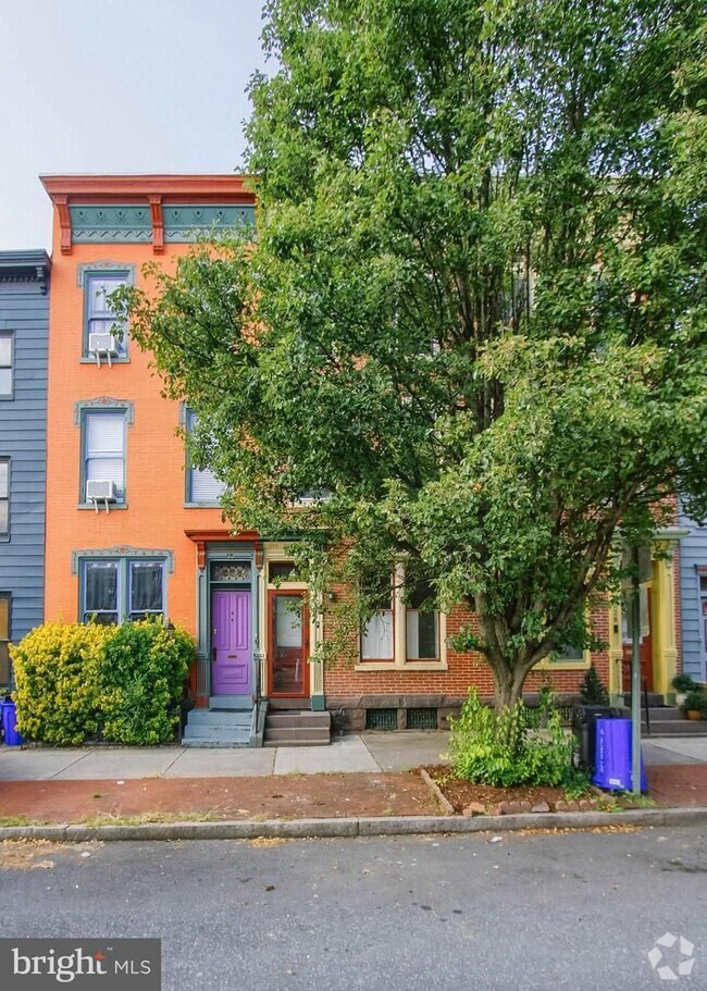 Building Photo - Historic 3 Bedroom in Heart of Midtown Rental