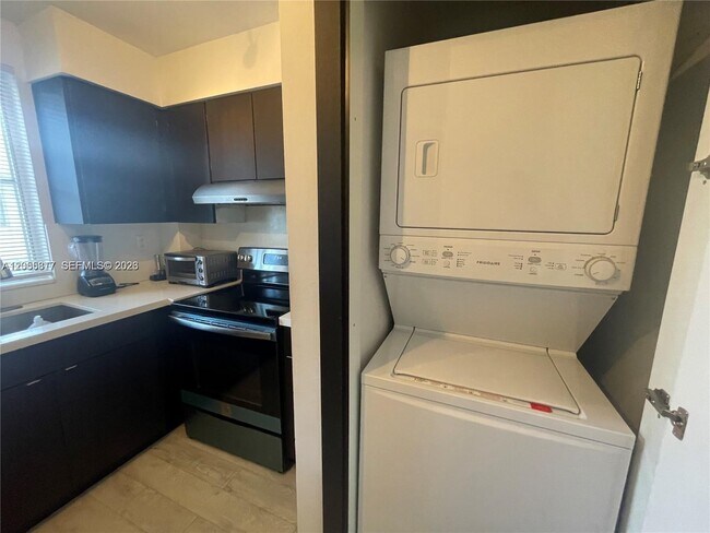 Photo - 6195 NW 186th St Unit 403