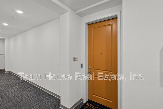 Photo - 27466 Mercantile Ct Unit 303