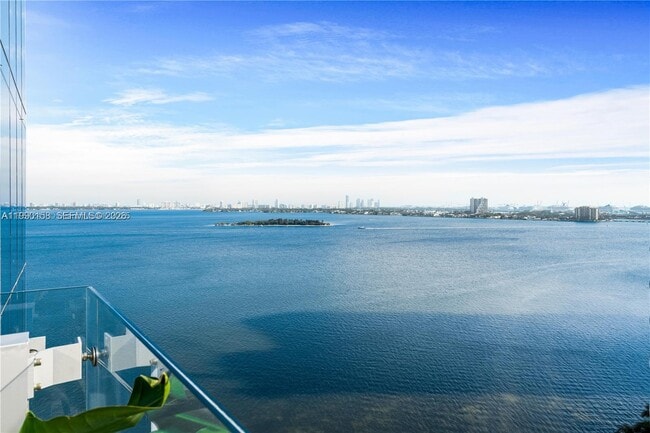 Building Photo - 700 NE 26th Terrace Unit 1404