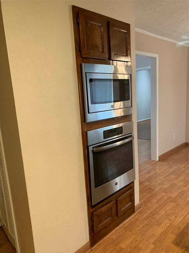 Photo - 2903 Williams Grant