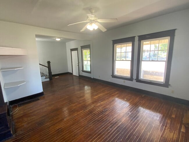 Photo - 1003 E Main St