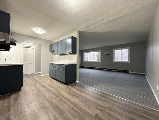 Photo - 1315 N Dowling Ave Unit # 306
