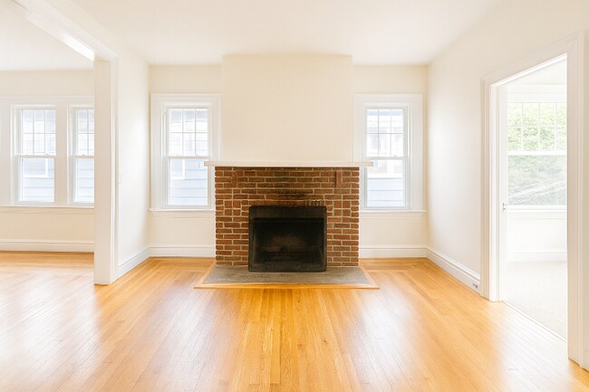 Photo - 10 Walden St Unidad 2