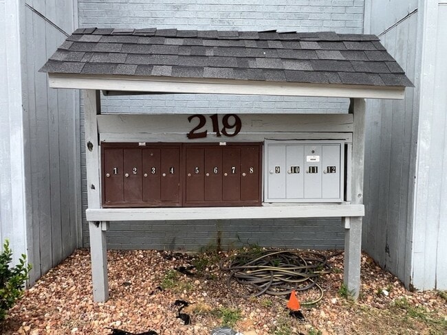 Photo - 219 Fry St Unit 6