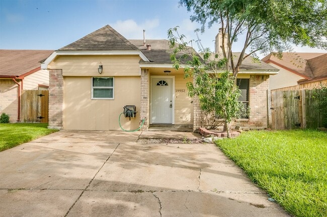 Building Photo - 19952 Stoney Haven Dr