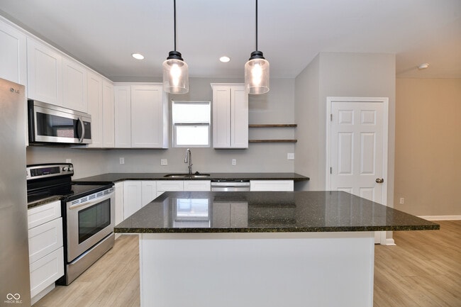 Building Photo - 1338 Barth Ave Rental