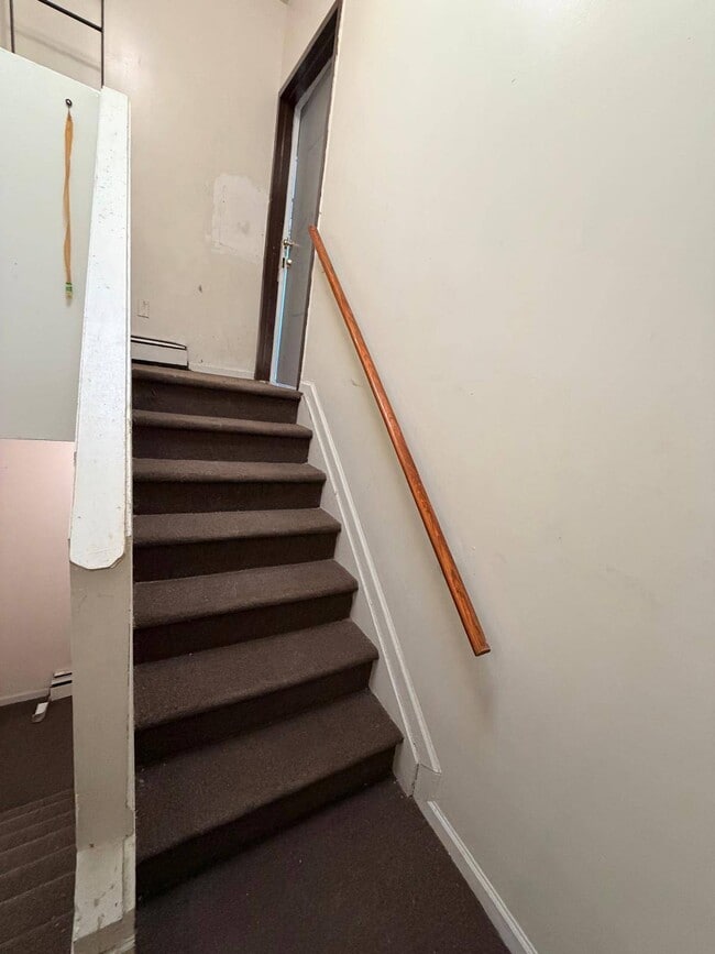 Photo - 392 Montauk Ave. Unidad 2