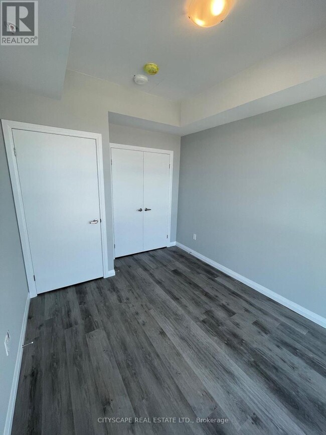 Photo - 60 Charles St W Unité 804