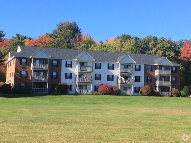 Building Photo - Country Brook Estates Rental