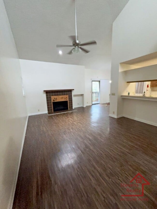 Photo - 419 Oriole Dr