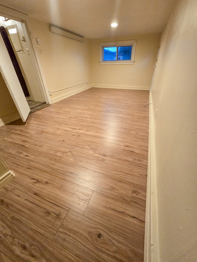 Photo - 515 E New York St Unit 515 1/2 east new york str