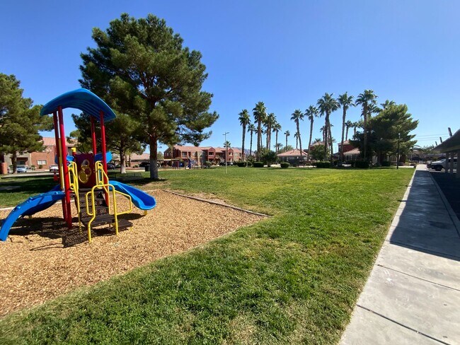 Photo - 3 BED+2 BATH MANZANITA CONDO! HCVP CONSIDERED
