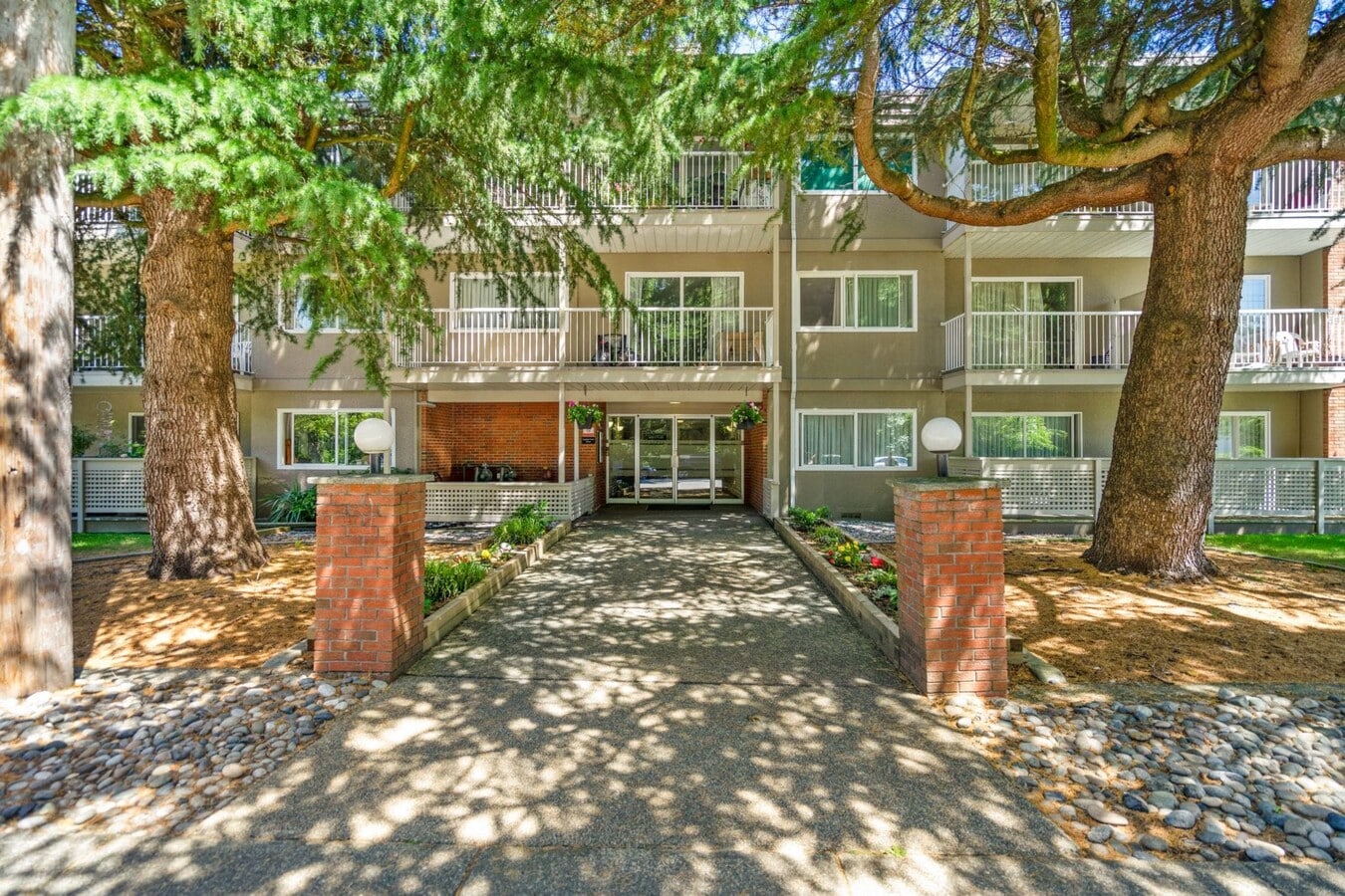 Tsawwassen Manor - Tsawwassen Manor