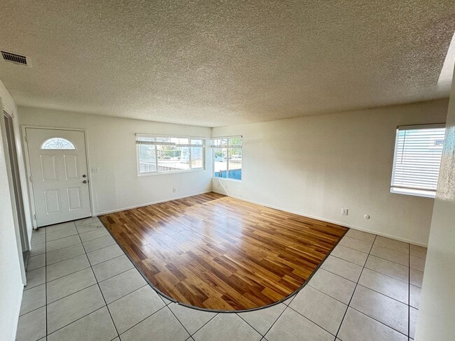 Photo - 647 Newport Ave