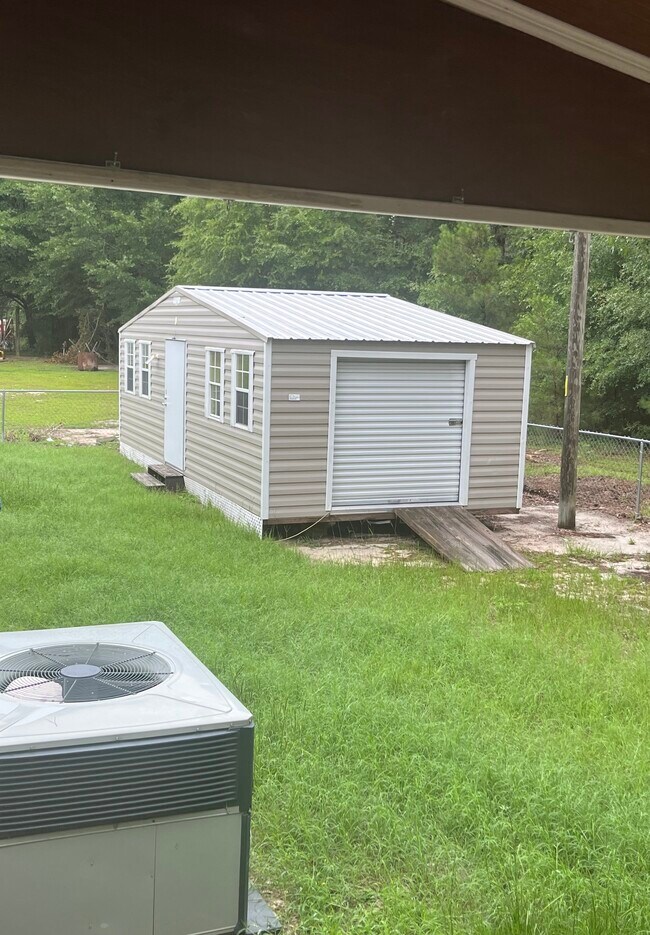 Large storage unit - 1901 John Hall Rd