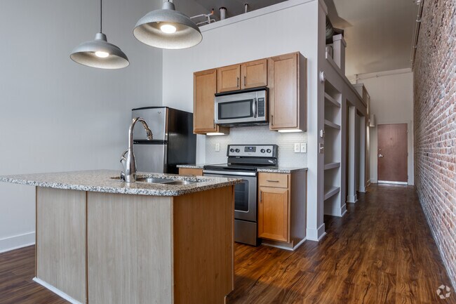1BR, 1BA - 600SF - Kitchen