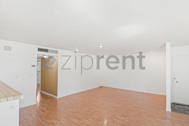 Photo - 9085 Alcosta Blvd