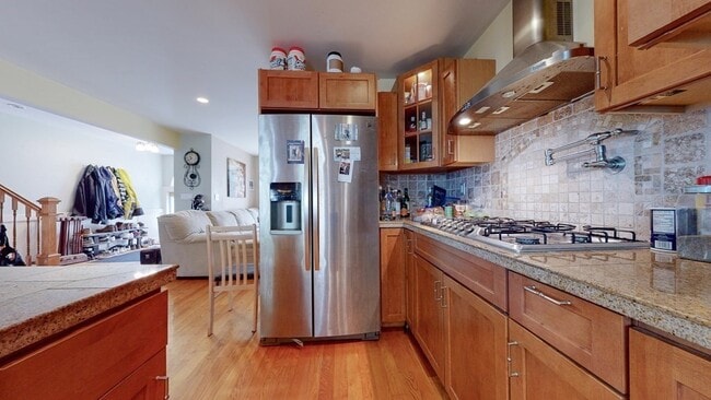 Photo - 2 Ward Ct Unit 1