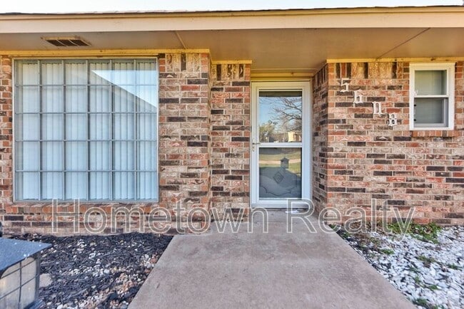 Photo - 5608 NW 113th St