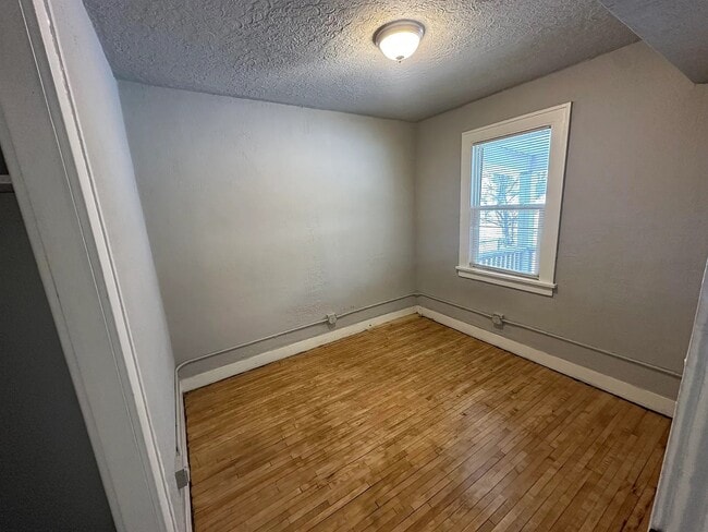 Photo - 1216 Hughitt Ave