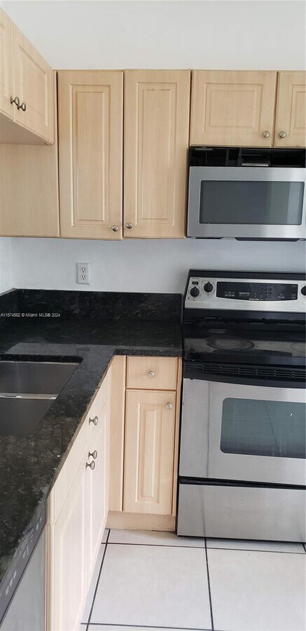 Photo - 8287 SW 27th St