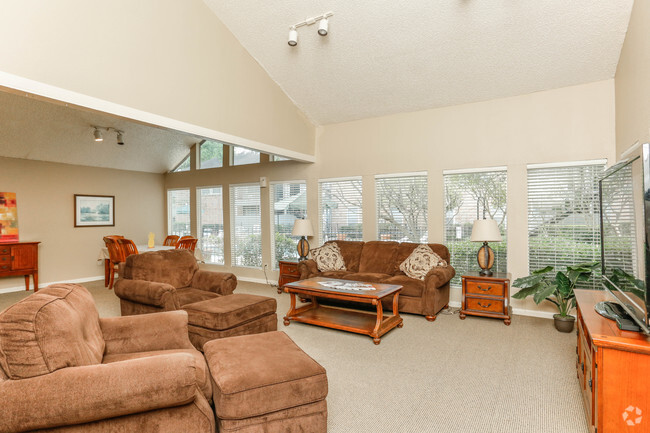 Interior Photo - Arbors at Town Square Rental