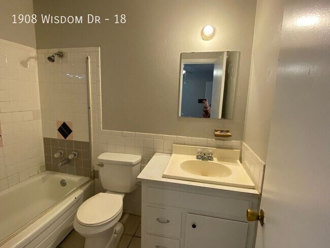Photo - 1908 Wisdom Dr Unit 18