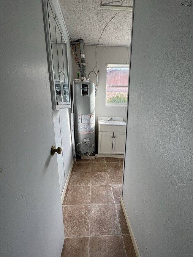 Photo - 103 N Hawthorne Ave