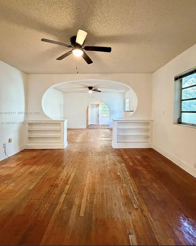 Photo - 445 SW 24th Rd