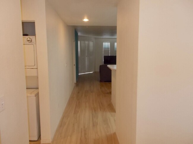 Photo - 260 E Flamingo Rd
