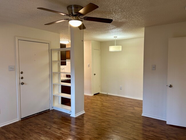 Building Photo - Sundance Rental