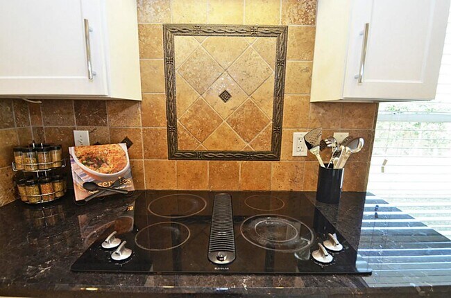 Photo - 1103 Parkhaven Ln