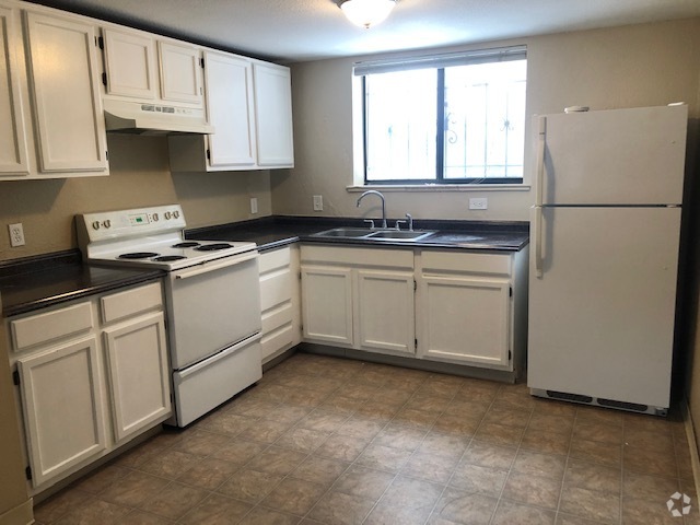 Building Photo - Stunning Modern 1BR for rent! Unit 110 Rental