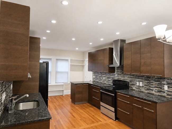 Photo - 13 Boscobel St