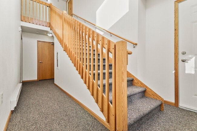 Photo - 838 N Thompson Dr Unit 1