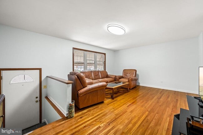 Photo - 3595 Oakhill Rd