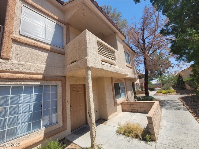 Photo - 1608 N Torrey Pines Dr Condo Unit 103