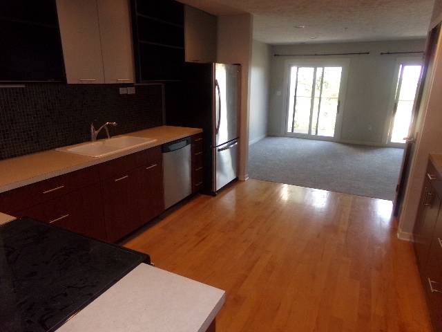 Photo - 7000 Straffan Pl