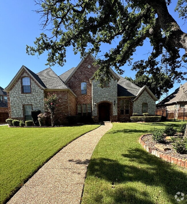 Building Photo - "Luxurious 5-Bed, 4-Bath Retreat in Grapev... Rental