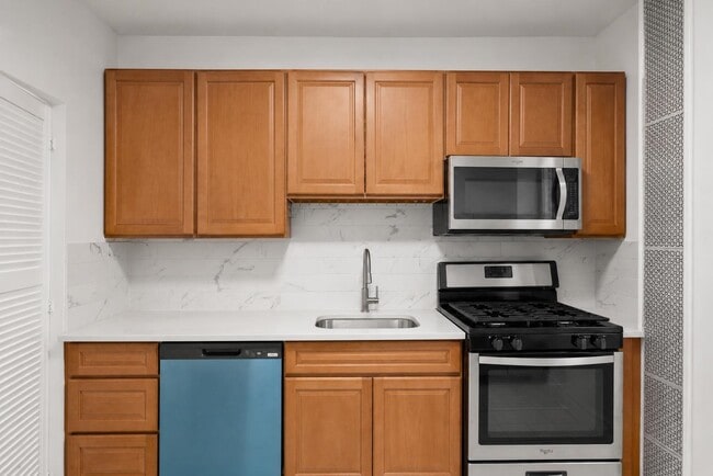Photo - 6045 JFK Blvd E Unit C9