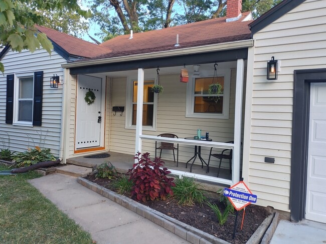 Photo - 1419 W 17th St N House