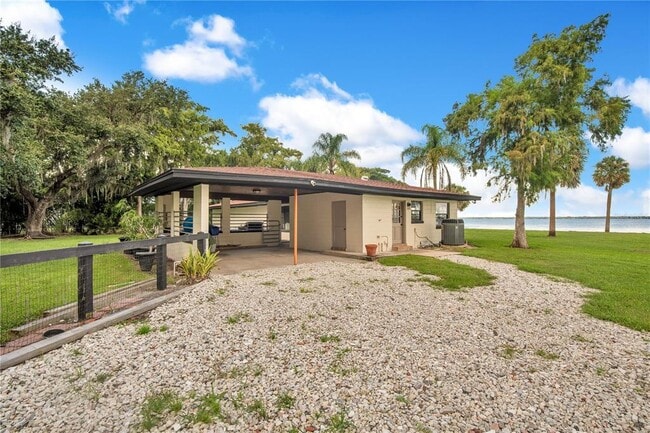 Photo - 90 Crescent Blvd
