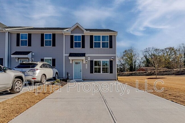 Building Photo - 3002 Oaksmere Dr