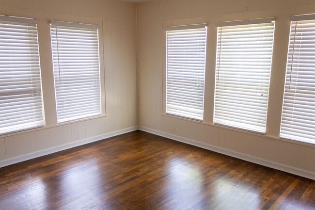 Photo - 2109 22nd St Unit Front