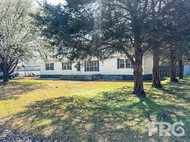 Photo - 2057 Oakley Rd